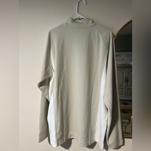 Nike Golf Beige with White accents Long Sleeve 1/4 Zipper Pullover
Size XL - Picture 7 of 13